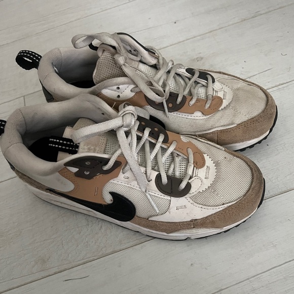 NIKE WOMENS AIR MAX 90 FUTURA USED - Picture 5 of 6